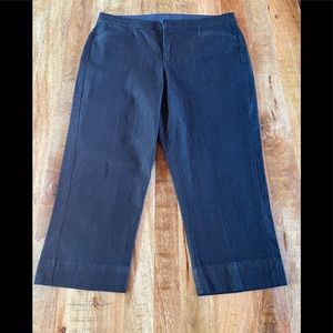 Light, Stretch-Dark Denim 3/4-length Capris